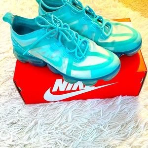 VaporMax Women’s Nike shoes
